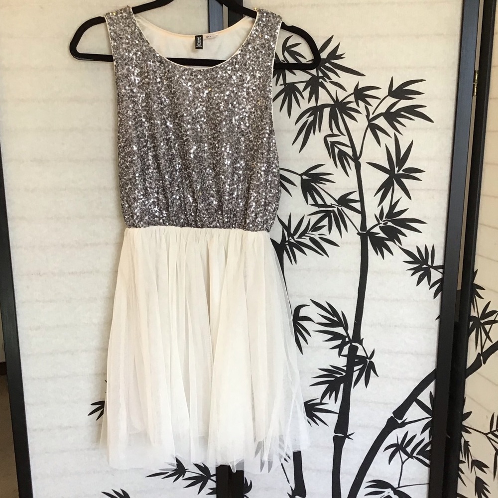H&M silver sequin tulle dress sz 6 NWOT